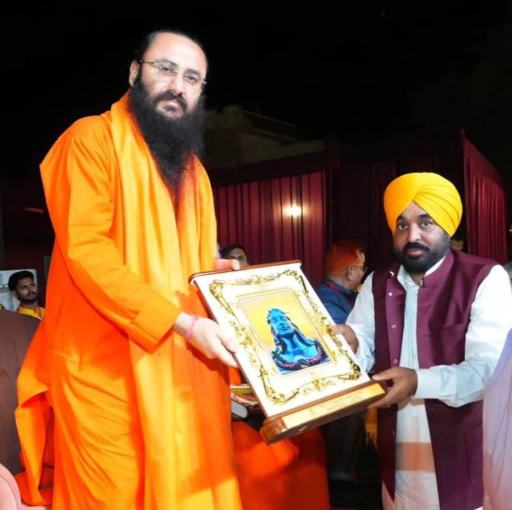 ਸਾਈਂ ਦਾਸ ਸਕੂਲ ਗਰਾਊਂਡ ਜਲੰਧਰ ਵਿਖੇ ਇੱਕ ਸ਼ਾਮ ਭੋਲੇ ਬਾਬਾ ਦੇ ਨਾਮ ਭਜਨ ਸੰਧਿਆ ਦਾ ਸ਼ਾਨਦਾਰ ਆਯੋਜਨ ਕੀਤਾ ਗਿਆ 